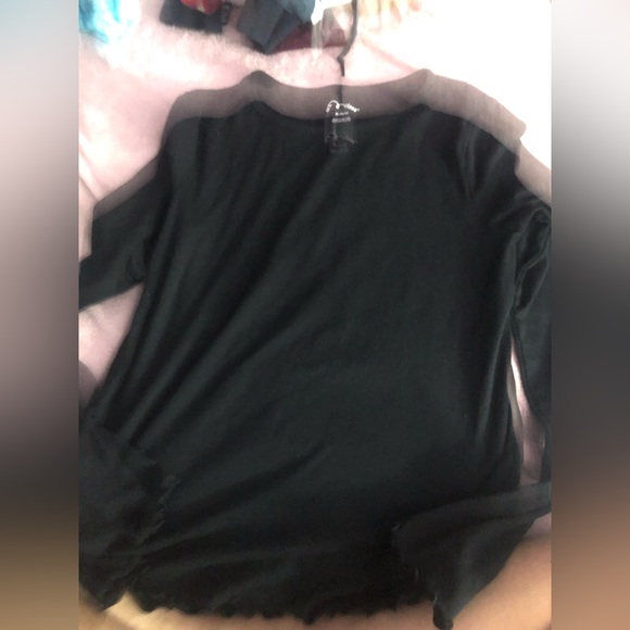 Brand new without tags Y2K style ruffle, bottom long Tee B - Picture 2 of 7